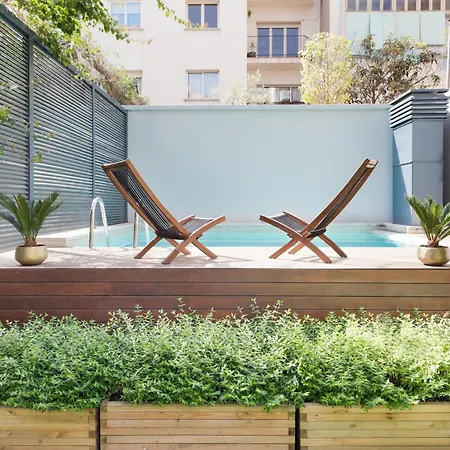 My Space Emirates - Modern Duplex With Private Garden And Swimming Pool