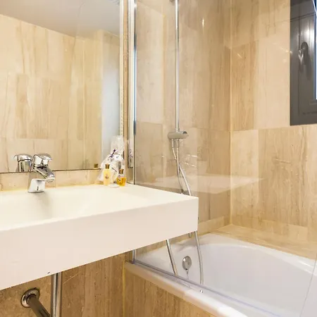 My Space Emirates - Modern Duplex With Private Garden And Swimming Pool